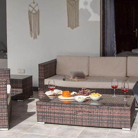 Casa Marlay Spacious, Heated Pool, Bbq & Fast Wi-Fi Only 15 Minutes Walk To Town 普拉亚布兰卡 外观 照片