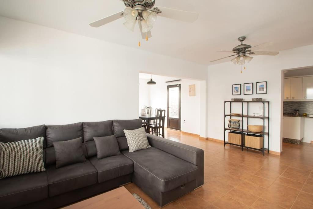 Casa Marlay Spacious, Heated Pool, Bbq & Fast Wi-Fi Only 15 Minutes Walk To Town 普拉亚布兰卡 外观 照片