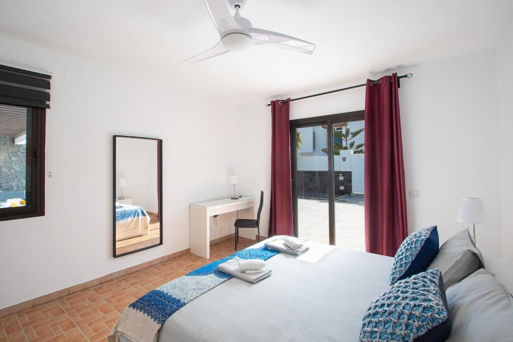 Casa Marlay Spacious, Heated Pool, Bbq & Fast Wi-Fi Only 15 Minutes Walk To Town 普拉亚布兰卡 外观 照片