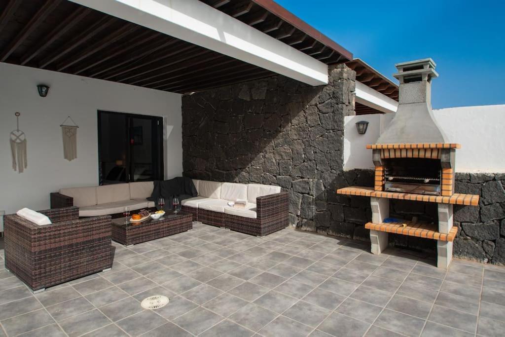 Casa Marlay Spacious, Heated Pool, Bbq & Fast Wi-Fi Only 15 Minutes Walk To Town 普拉亚布兰卡 外观 照片
