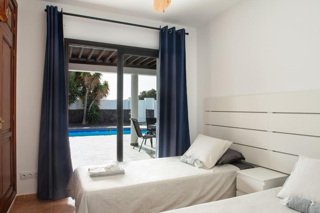 Casa Marlay Spacious, Heated Pool, Bbq & Fast Wi-Fi Only 15 Minutes Walk To Town 普拉亚布兰卡 外观 照片
