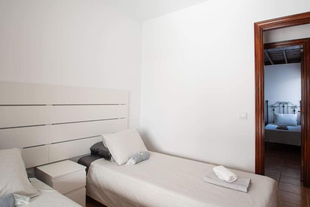 Casa Marlay Spacious, Heated Pool, Bbq & Fast Wi-Fi Only 15 Minutes Walk To Town 普拉亚布兰卡 外观 照片