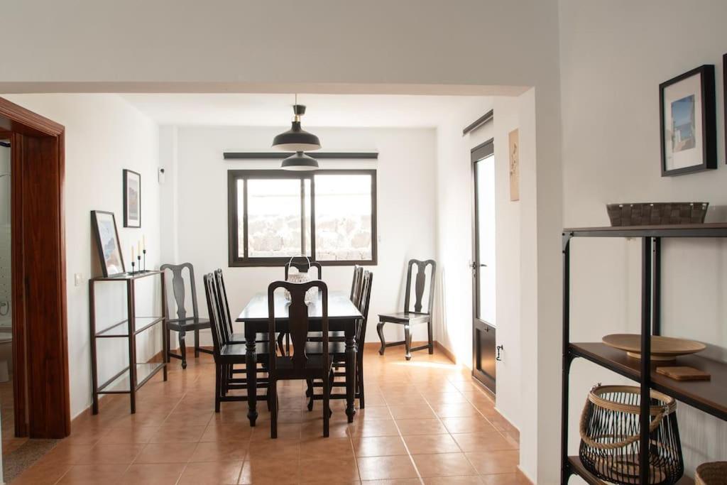 Casa Marlay Spacious, Heated Pool, Bbq & Fast Wi-Fi Only 15 Minutes Walk To Town 普拉亚布兰卡 外观 照片