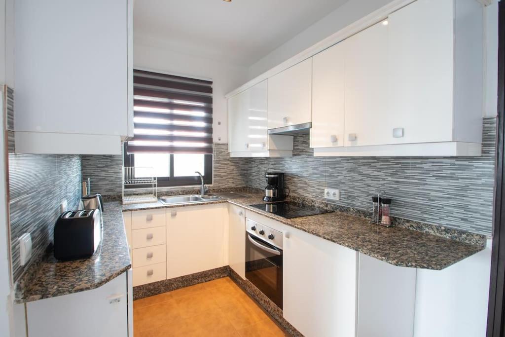 Casa Marlay Spacious, Heated Pool, Bbq & Fast Wi-Fi Only 15 Minutes Walk To Town 普拉亚布兰卡 外观 照片
